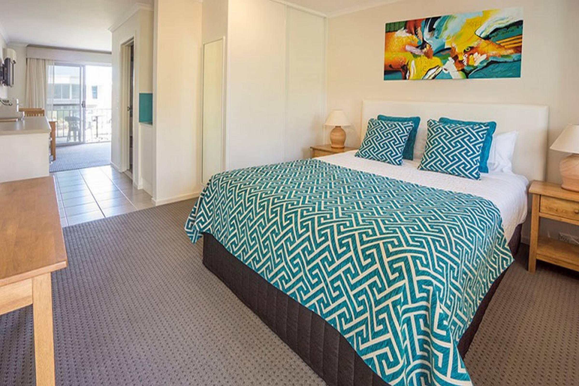 Shores And Conference Centre Motel
