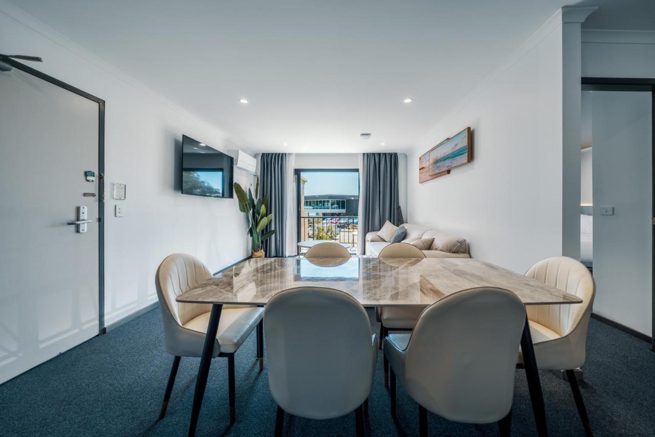 Shores And Conference Centre Motel 4*