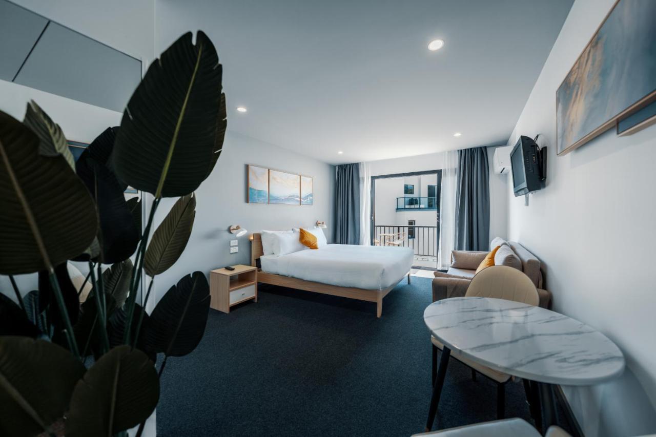 Shores And Conference Centre Motel