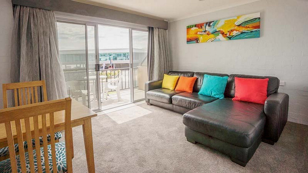 Motel Shores And Conference Centre 4*